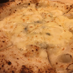 ピッツァ サン フェリーチェ - クワトロフォルマッジ1700円