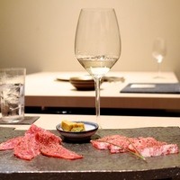西麻布けんしろう - ワイングラスで日本酒を