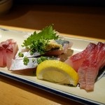 お刺身三種盛り～ガラ、ムロアジ、ツムブリ