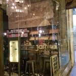 Jamie's Italian - ジェイミーズの外観です。