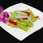 Lightly stir-fried celery and yam