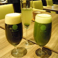 RESTAURANT 1899 OCHANOMIZU - 1899抹茶ビールと1899抹茶黒ビール￥720 奥は 和カクテル