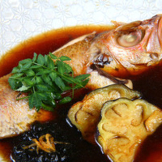 Fresh fish directly from the market (pictured is simmered black-throat fish)