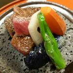 名古屋 浅田 - ９月：中皿（黒毛和牛炭火焼き、焼加賀野菜、チリソース）