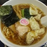 手打麺 笑くぼ - ワンタン麺(\800)