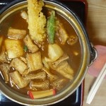 美伊屋 - デラックス味噌煮込みうどん