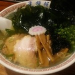 中華めん処 道頓堀 - 塩ラーメンに、鳴門ワカメトッピング！！最高です。