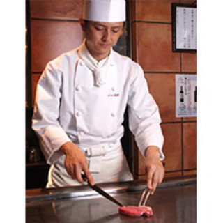 High-quality Kobe beef cooked right in front of you by the chef