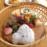 京料理 あと村 - かご盛り弁当（2015年8月）