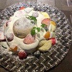 ピエールプレシュウズ - 1番人気のショートケーキ イートイン