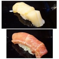 金寿司 - ◆帆立・・大粒ですので甘くて美味しいこと。中トロヅケ・・端のみ軽く炙ってあります。上品な油で美味しいこと。