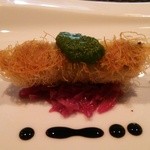 アルモニコ - 大分の珍魚カマガリを細いパスタで巻いて揚げた逸品。