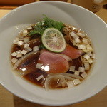 鴨そば（９００円）