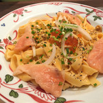 鎌倉パスタ - サーモンマリネのうにクリームパスタ  1,380円
