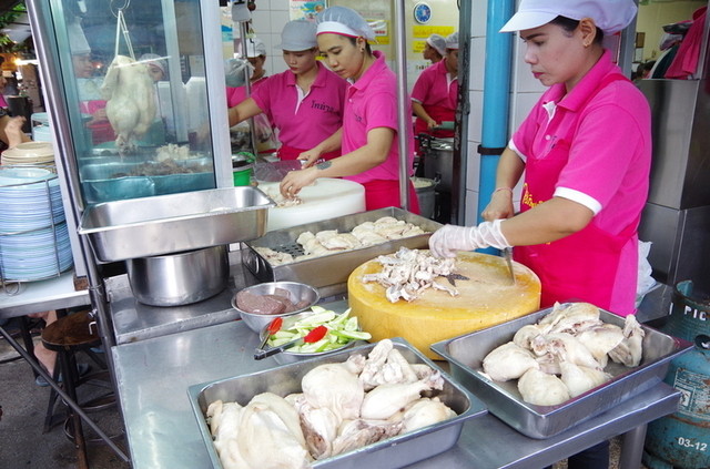 Raan Kaithong Pratunam ラーン ガイトーン プラトゥーナム プラトゥナーム市場周辺 タイ料理 食べログ