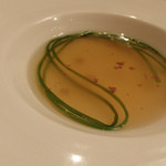 東京チャイニーズ 一凛 - 上湯スープ、水蓮菜