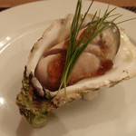 東京チャイニーズ 一凛 - 愛媛岩牡蠣、黒酢ジュレ