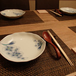 東京チャイニーズ 一凛 - セッティング。半個室席です