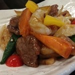 新中華 華花 - ランチ　牛肉とイカと野菜のオイスター炒め
            野菜ごろごろ