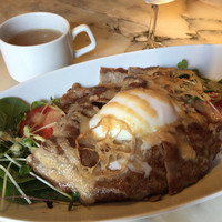 イベリコ・バル 門仲 - イベリコ丼(900円)