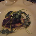 シアッカ - 鯛の料理です。ここは魚料理がとても美味しいです。牛肉の赤ワイン煮もありましたが、写真撮り忘れました。