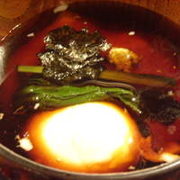 紗羅餐 本店 - 温玉椀にそばつゆを入れて