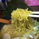 味噌ラーメン、麺持ち上げ