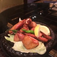 焼鶏あきら 中目黒本店 - 薩摩赤鶏骨付ベーコン唐揚げ