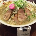 ラーメンさんぱち - タバコとの対比