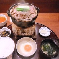 はな柳 - 限定１５食の「国産黒毛和牛すき焼き定食」（１，０００円込み）（２０１５年９月）