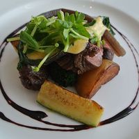 ブラッスリー ポール・ボキューズ 大丸東京 - メイン料理の牛ハラミ
