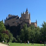 Pasteleria Limon y Menta - セゴビアに到着。アルカサル。白雪姫城のモデルみたいですね。