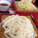 長命うどん - うそ中特盛¥650+ざる¥100 ざるに盛るだけで+100は高いなぁ。うどんはブヨブヨでコシの弱い柔らかい麺、蕎麦も中華も普通です。