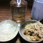 武蔵屋 - １杯目｢おから｣と｢玉葱酢」