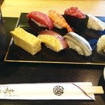 Sushisada - こちらにプラスお吸物と、鉄火巻、バナナ半分が付きます。（笑）