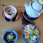 Ikoino Ie - 松茸茶碗蒸し、きのこおろし、松茸土瓶蒸し、お漬け物