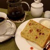 珈琲と紅茶　瑞季 - 料理写真:ご注文をいただいてから豆を挽く珈琲とともに手作りスイーツをどうぞ