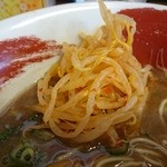 徳島ラーメン 麺王 - もやしキムチ投入！ 2015年9月