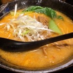 まると - 特濃白坦々麺　820円＋税