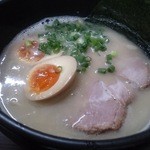 たまごラーメン　700円
