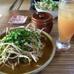 やん小～ - 島味噌もやしそばとグアバジュース