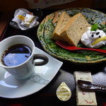 シフォンケーキ　コーヒー