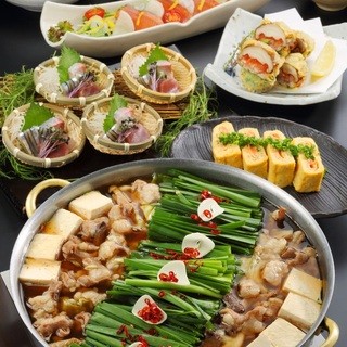 季節の食材を活用した九州料理のコースを飲み放題付で楽しむ