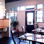 アロゼ - テーブル席