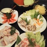 shokudouba-hachiefu - 青汁＆トマトスープの２色鍋
