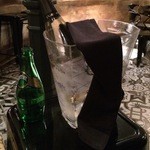 Vi Cool - LORIGAN AIRE ROSEのボトルを注文 23€