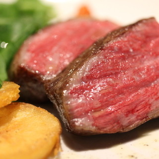 東京都産黒毛和牛A4/A5秋川牛一度食べたら忘れられない！