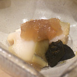 鮨 はしもと - 2015/9_つまみ③鮑の酒蒸し、肝の味噌漬けと煮汁から作ったジュレがけ