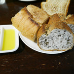 テルツォ - 2015/9/21  パンは2人前