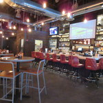 Lou Malnati's - スポーツ観戦できるバーカウンター